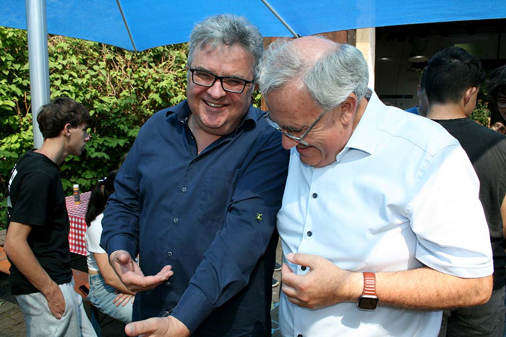 Bezirksrat Gerhard Müller und Bezirkstagspräsident Stefan Funk